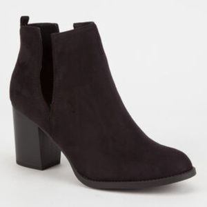 Cute boot shoes